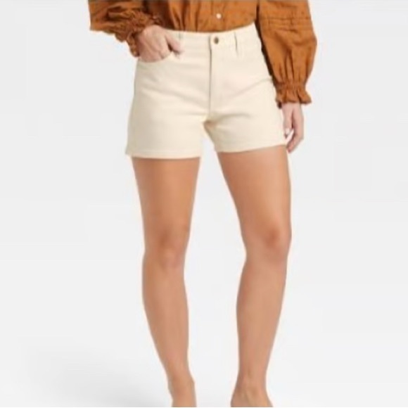Universal Thread Pants - Universal Thread Women's Cream Denim Shorts Size 6